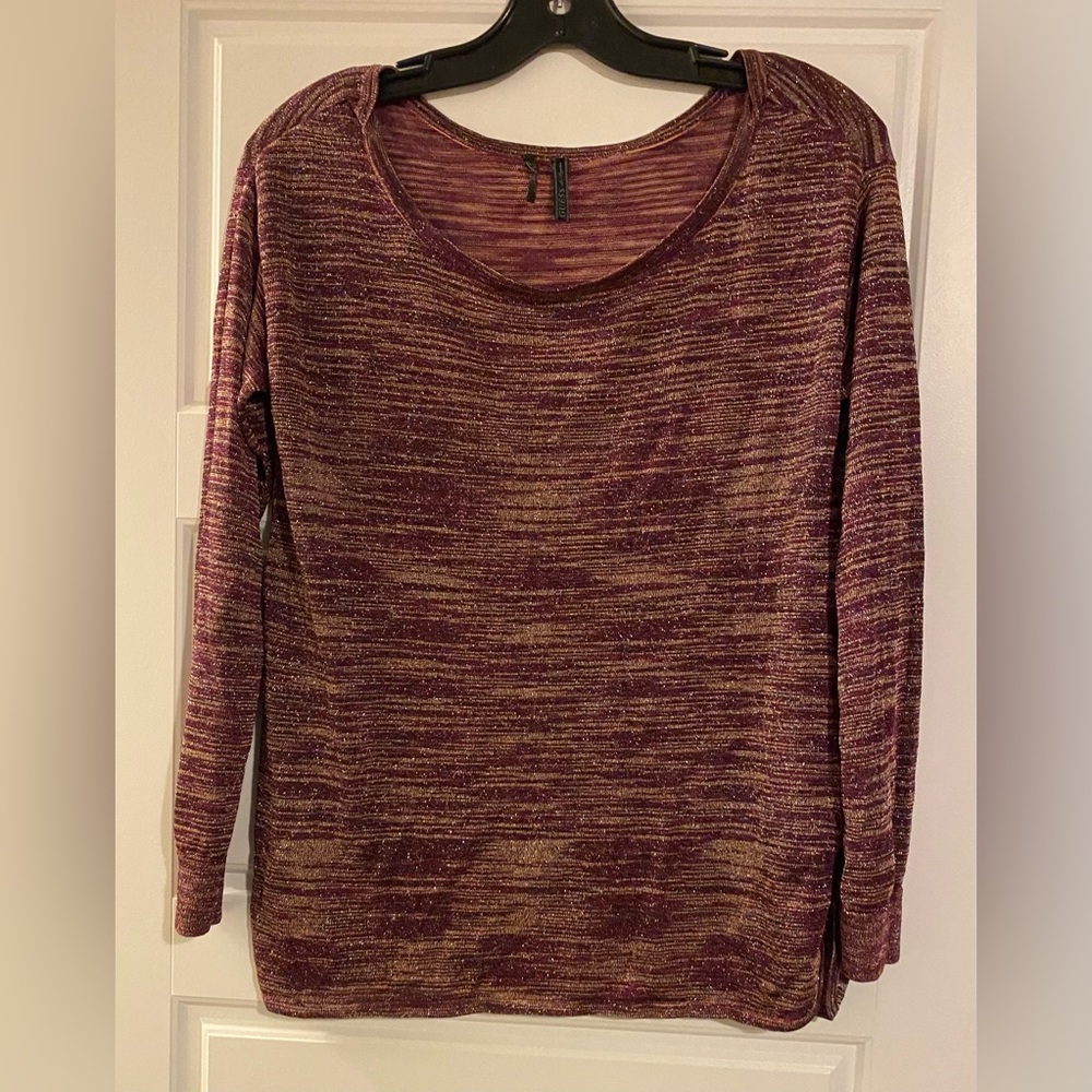 Guess maroon/gold metallic woven light sweater